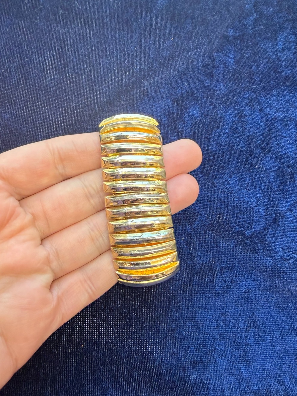 Vintage Gold Tone Accordion Stretchy Bracelet